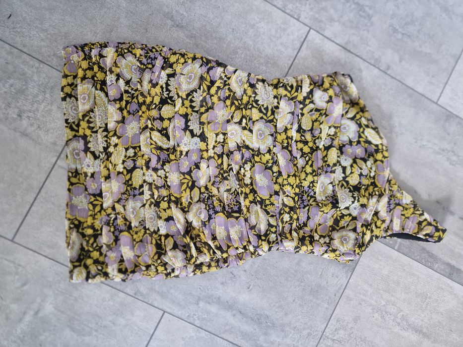 Sukienka na jedno ramię