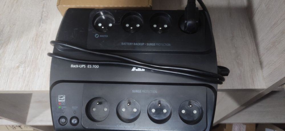 APC back ups ES700 405W