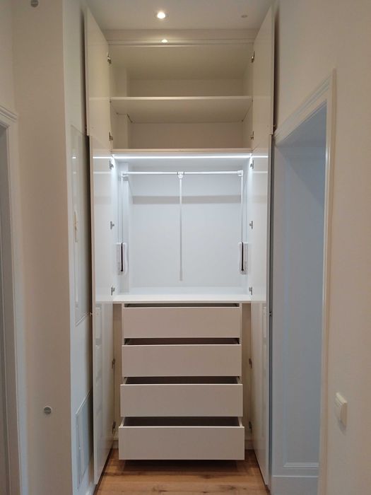 Meble na wymiar szafy garderoby Kuchnie