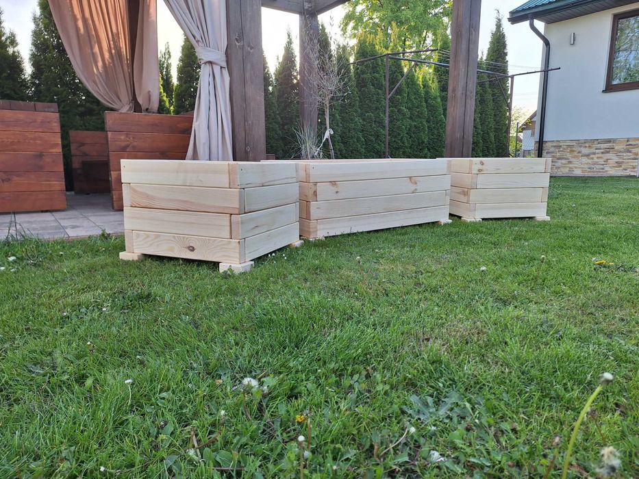 Donice ogrodowe drewniane