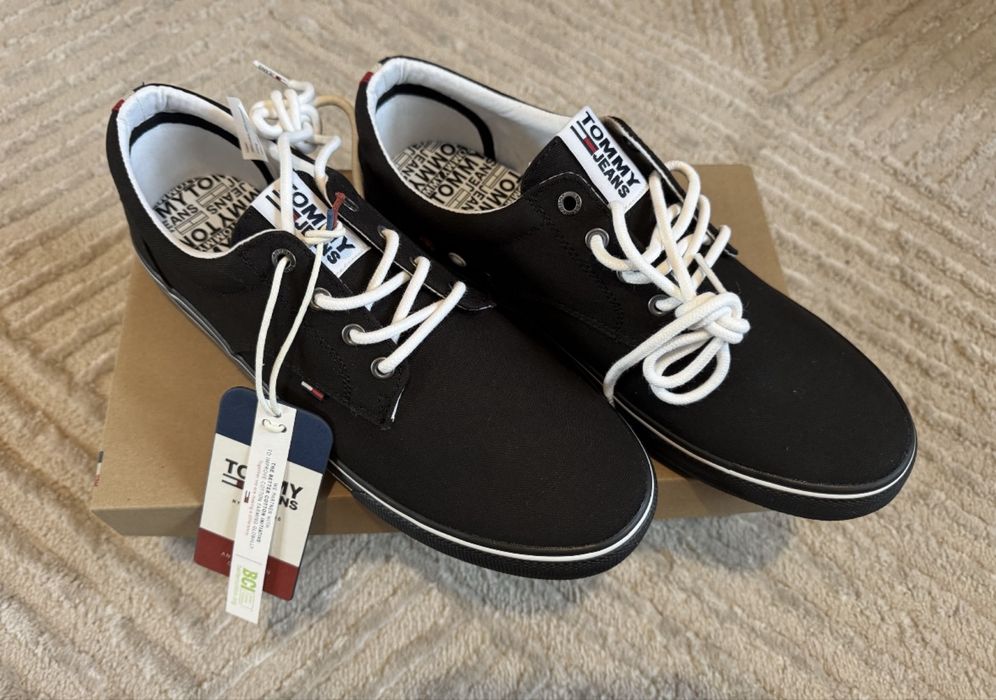 Buty sneakersy Tommy Hilfiger  rozm 44