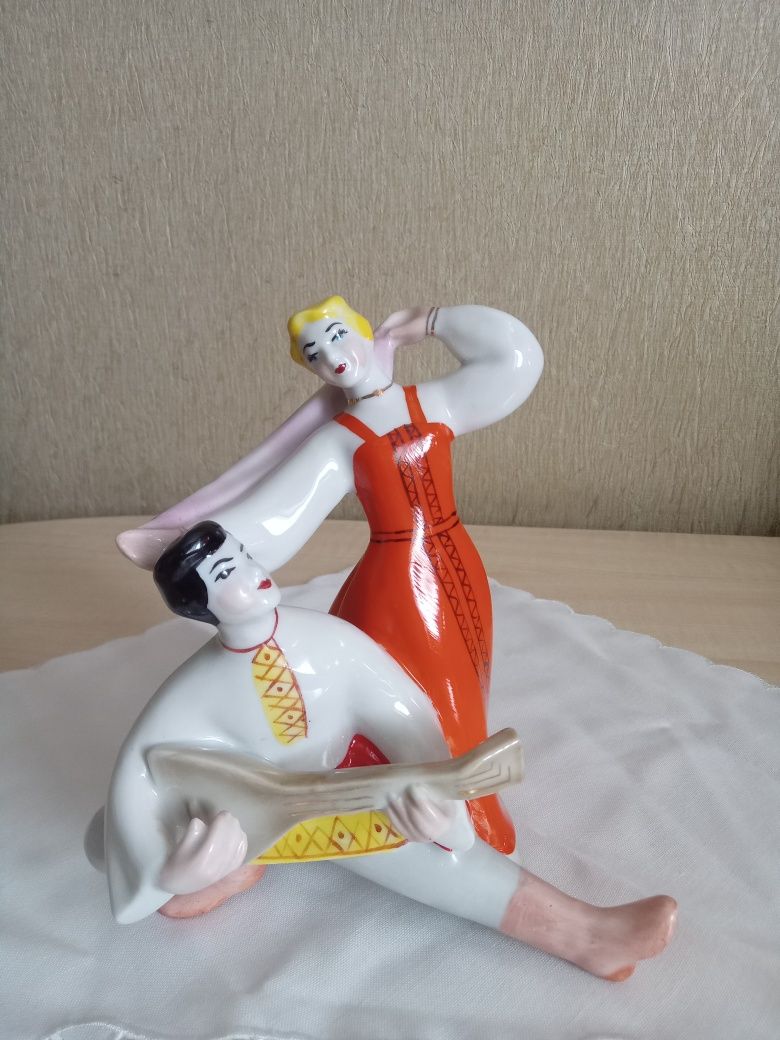 Статуэки фарфор Полонского завода.