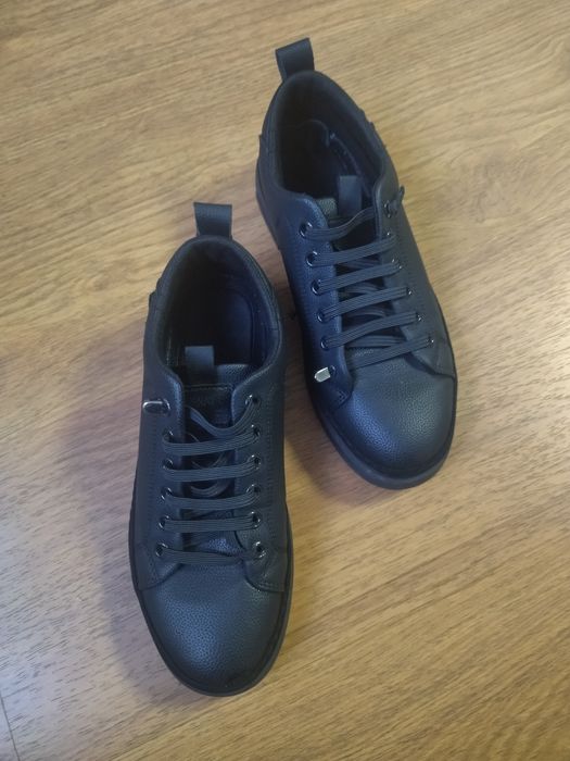 Продам підросткові мокасіни