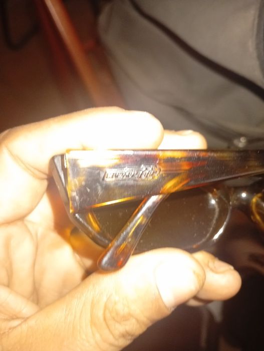 EA Armani Dsquared DG x2  Hawkers