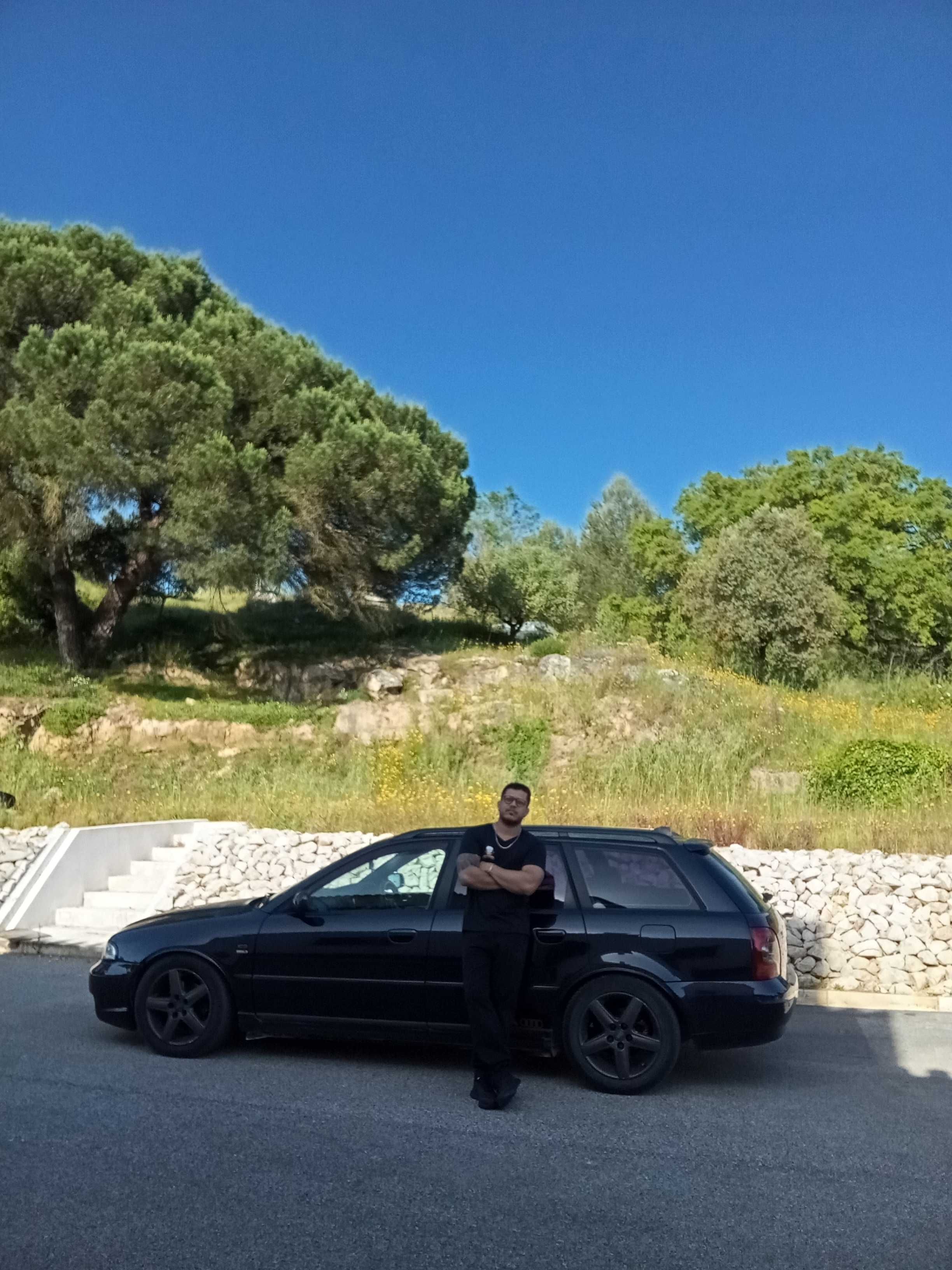 Audi A4 B5 – 2000 – Gasolina 
Valor negociável.