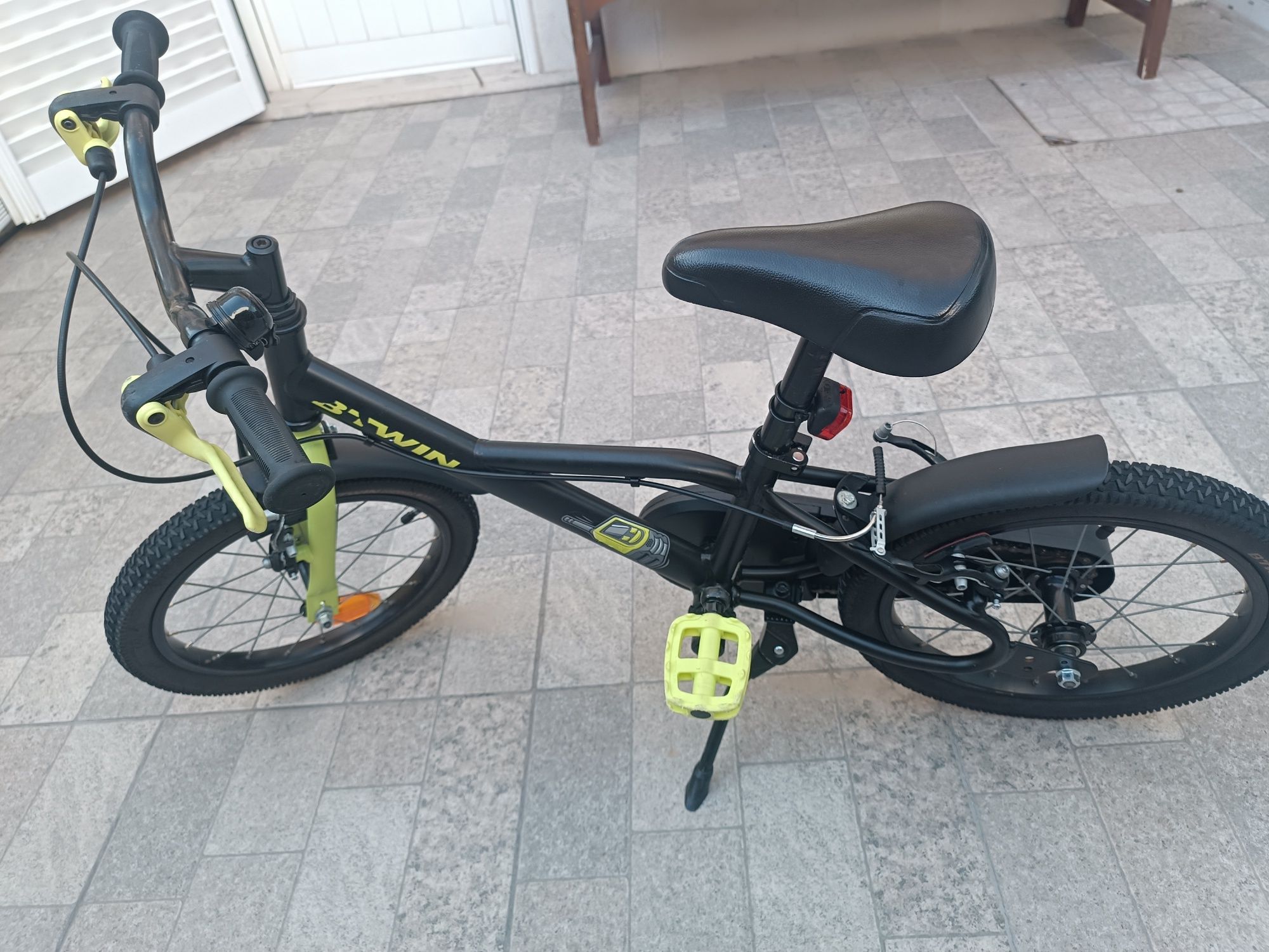 BICICLETA 16 POLEGADAS 4,5-6 ANOS 500 DARK HERO B'TWIN