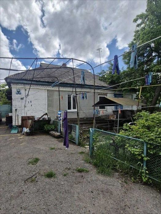 Продається будинок площею 70 м². Реївка, р-н кладовища