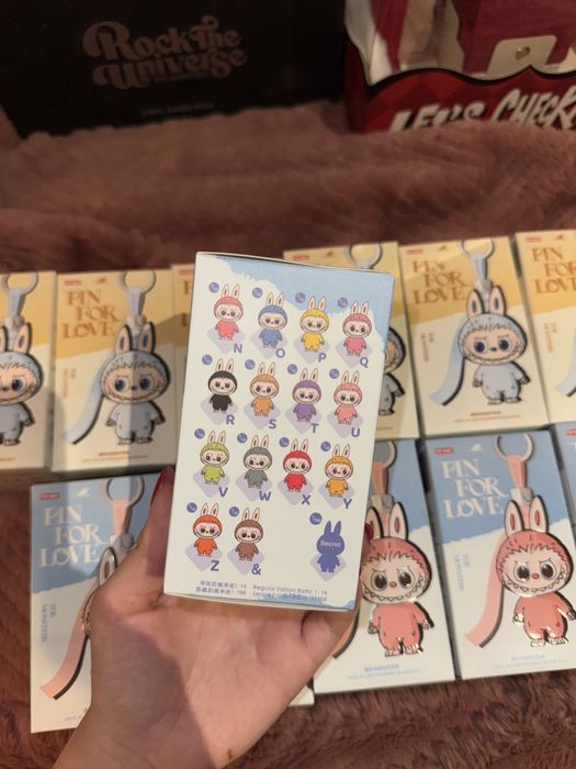 ОРИГІНАЛ ‼️ The Monsters Лабубу pin for love іграшка