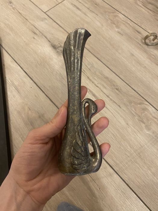 Wazon w kształcie łabędzia