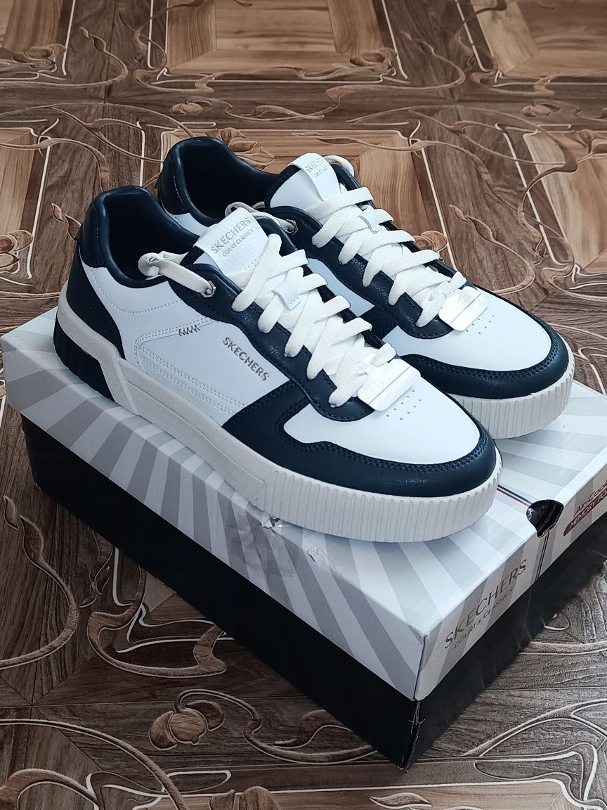 Кроссовки женские Skechers