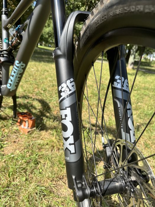 specialized status 160