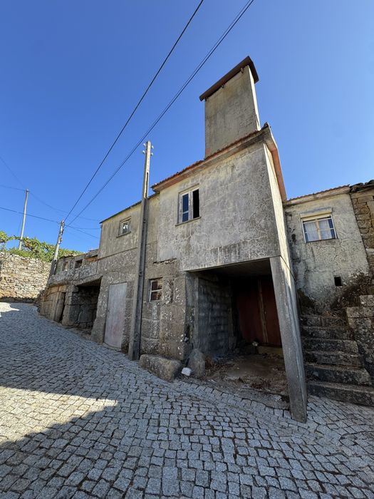 Casas para reconstrução + terreno