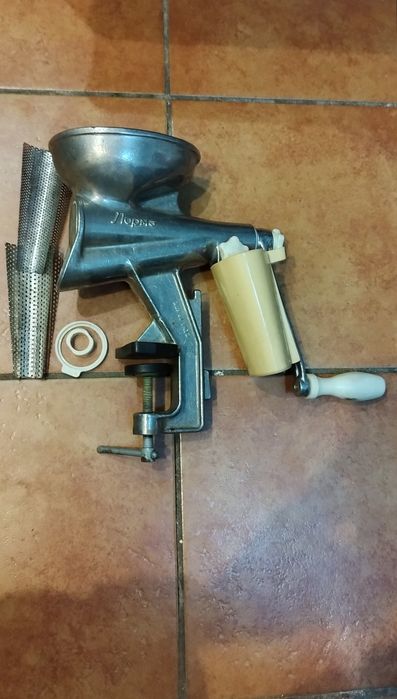 Соковыжималка ручная механическая советская