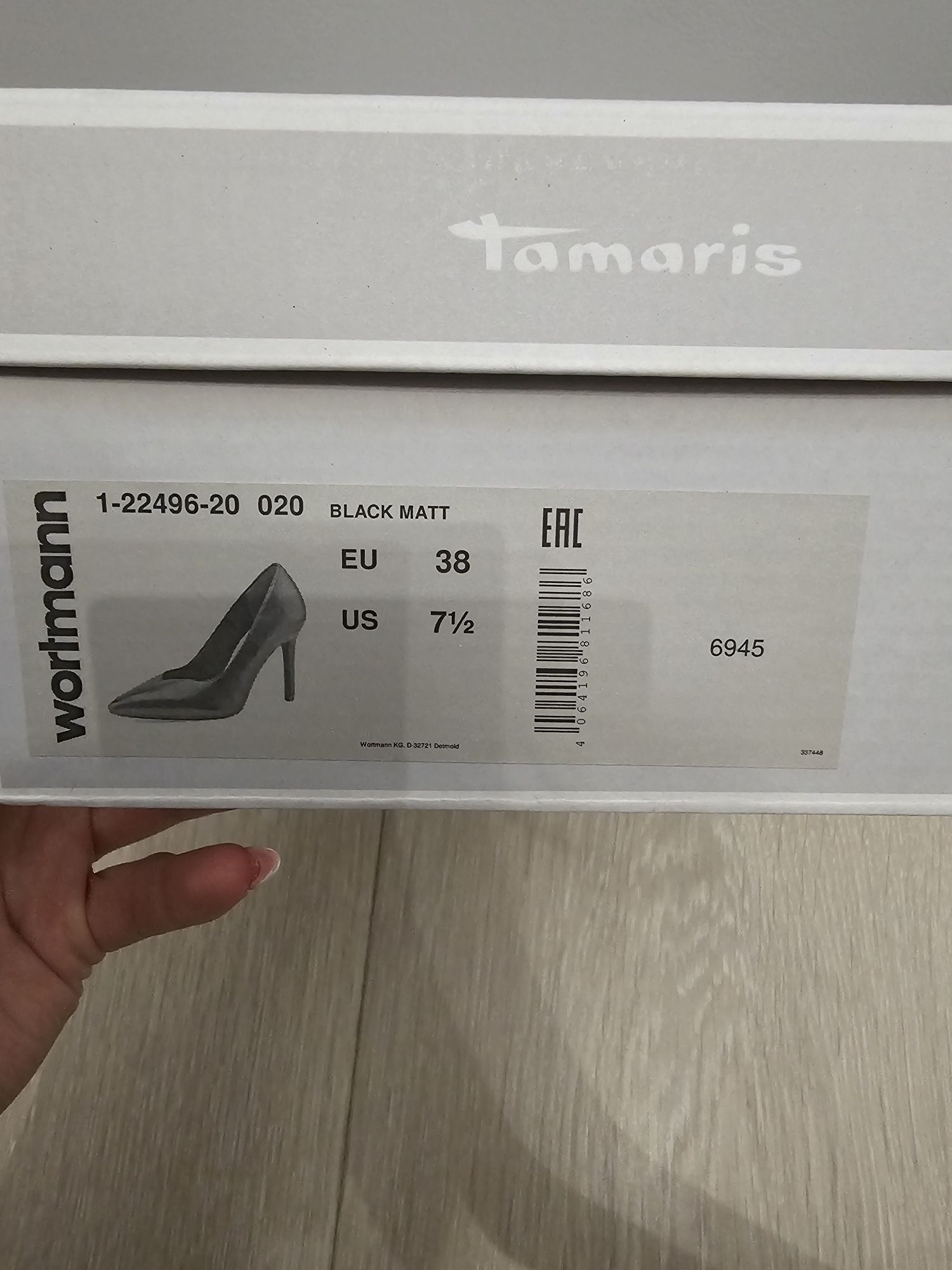 NOWE Czarne czółenka firmy Tamaris
