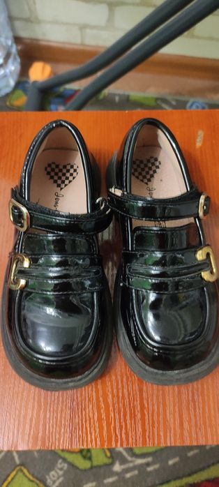 Туфлі на дівчинку