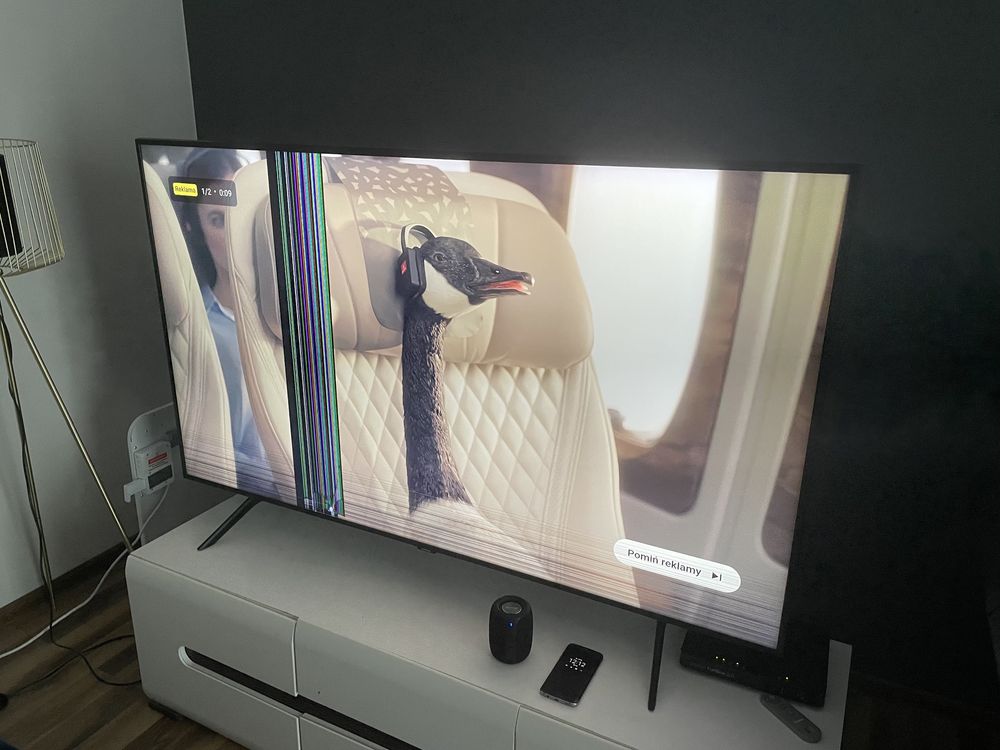 Telewizor SAMSUNG QE65Q60RATXXH 65" QLED 4K uszkodzony