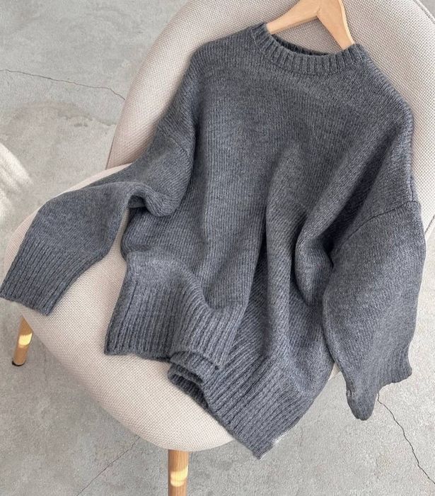 Трендовий теплий светр