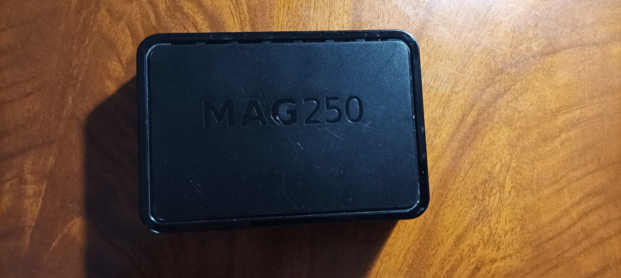 Продам приставки MAG 250