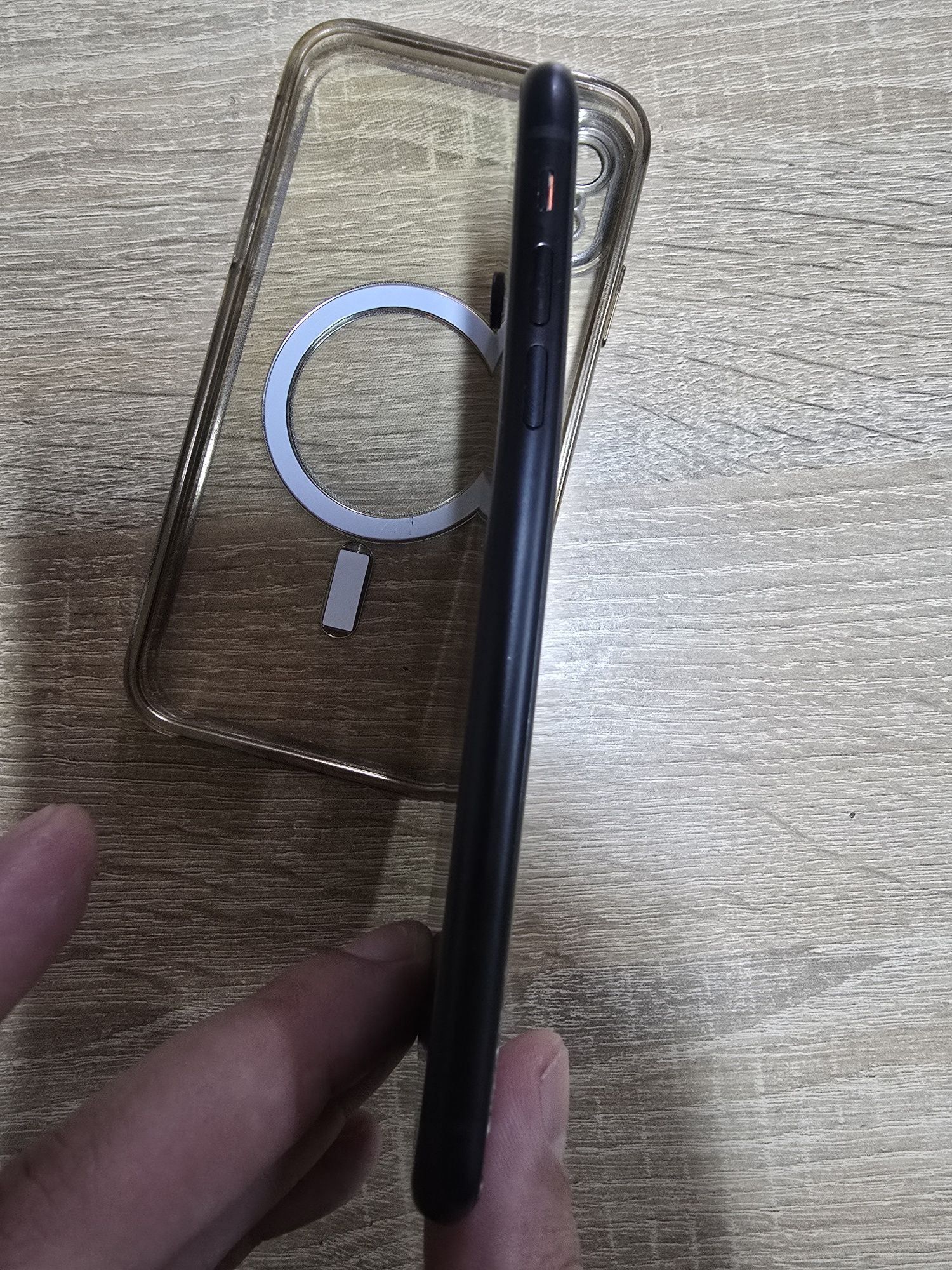 IPhone XR разбит
