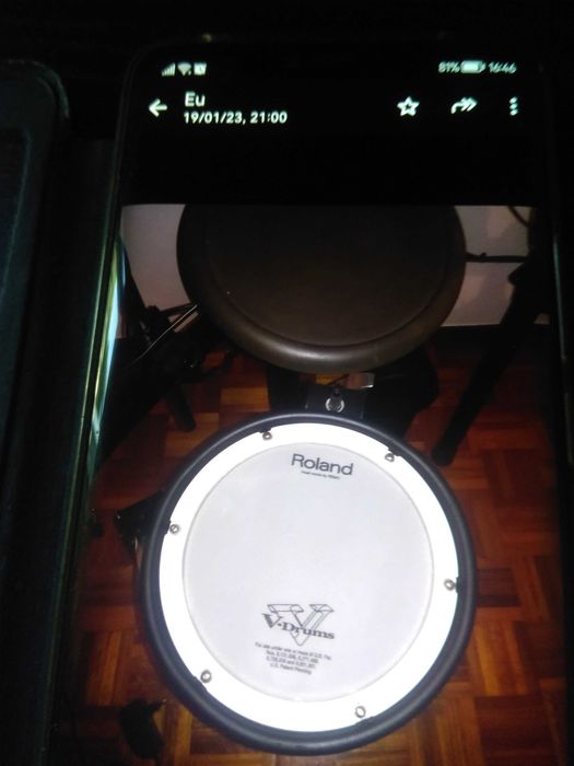 Vende se bateria Roland td4
