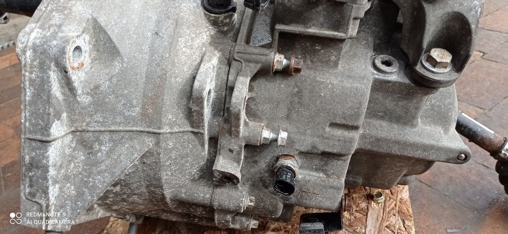 Skrzynia biegów /F40 Opel Insignia 160 km/ 2010/