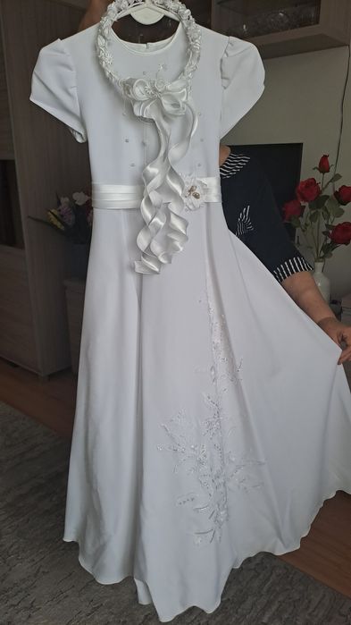 Sukienka kominijna plus wianek