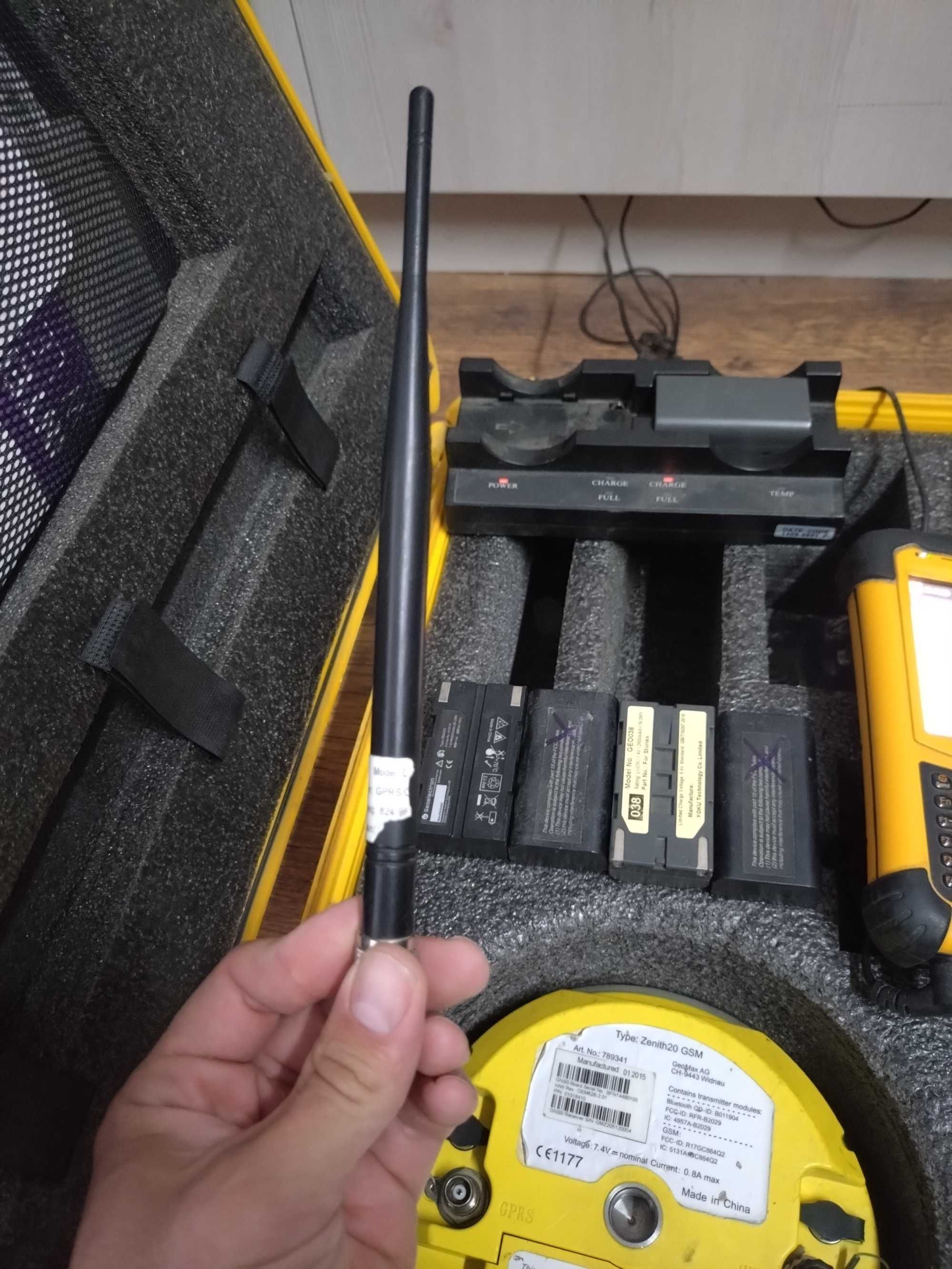 Geomax Zenith 10/20 gps