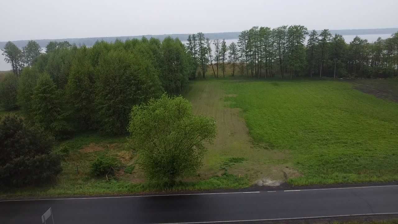 Działka z linią brzegową