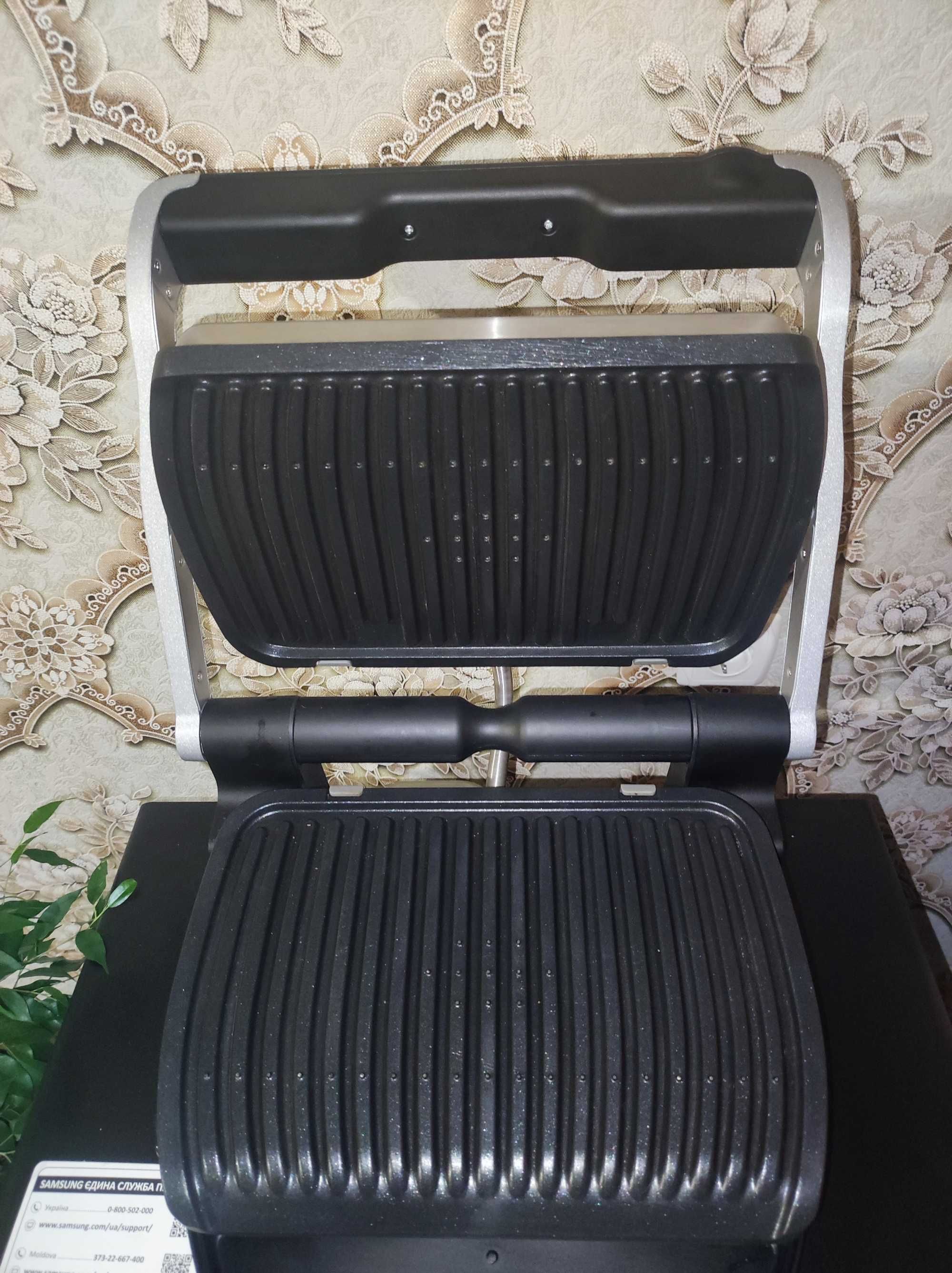 Гриль-барбекю електричний Tefal GC717D10