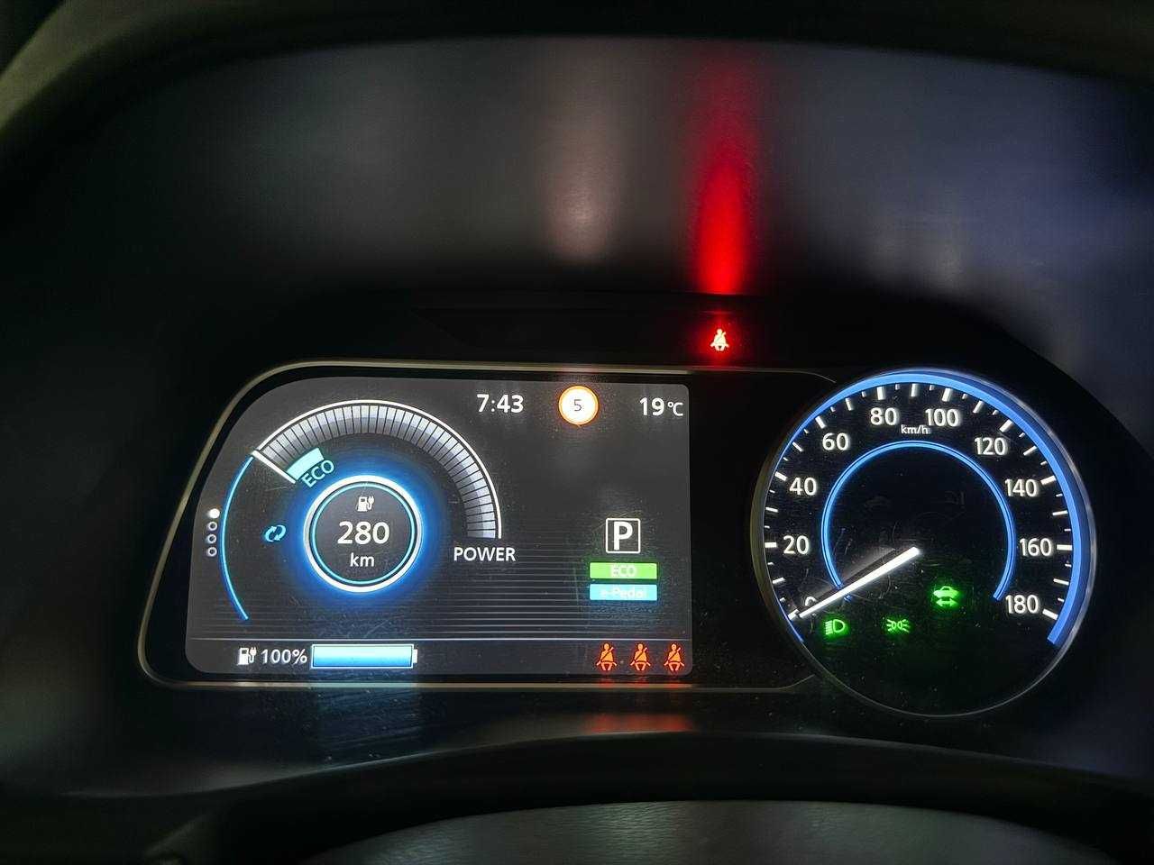 Nissan Leaf 2019, 40kW, 93%SOH. 92т КМ пробега.