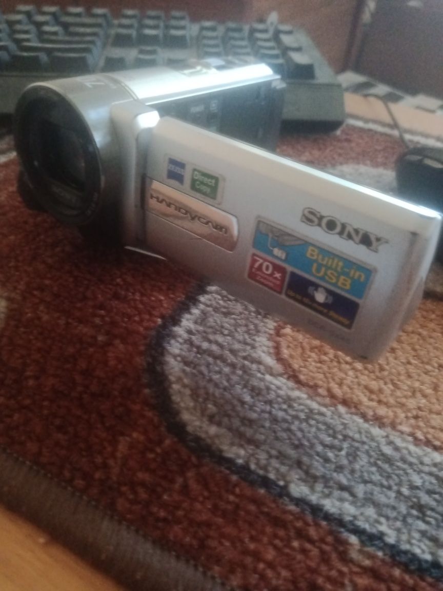 Продам видео камеру сони DSR-Sx45