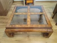 Stolik kawowy drewniany Chow leg Chinoiserie.