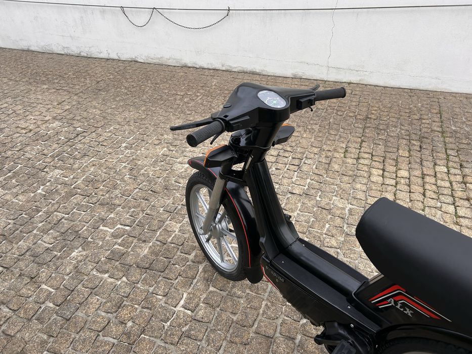 Vespino alx, mobilete ou velocipede