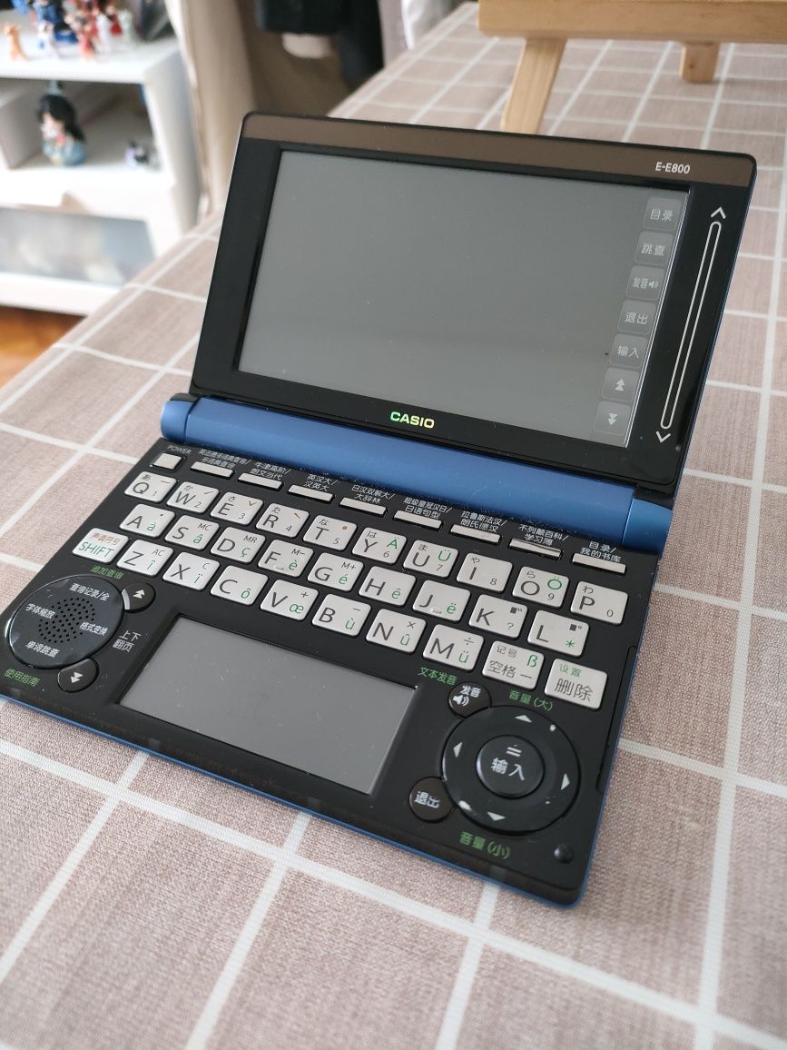 Dicionário electrónico Japonês/Chinês/Inglês CASIO E-E800