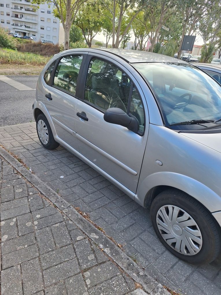 Citroën C3 1.1 Gasolina 2003 – 79 000 km – Interior impecável
