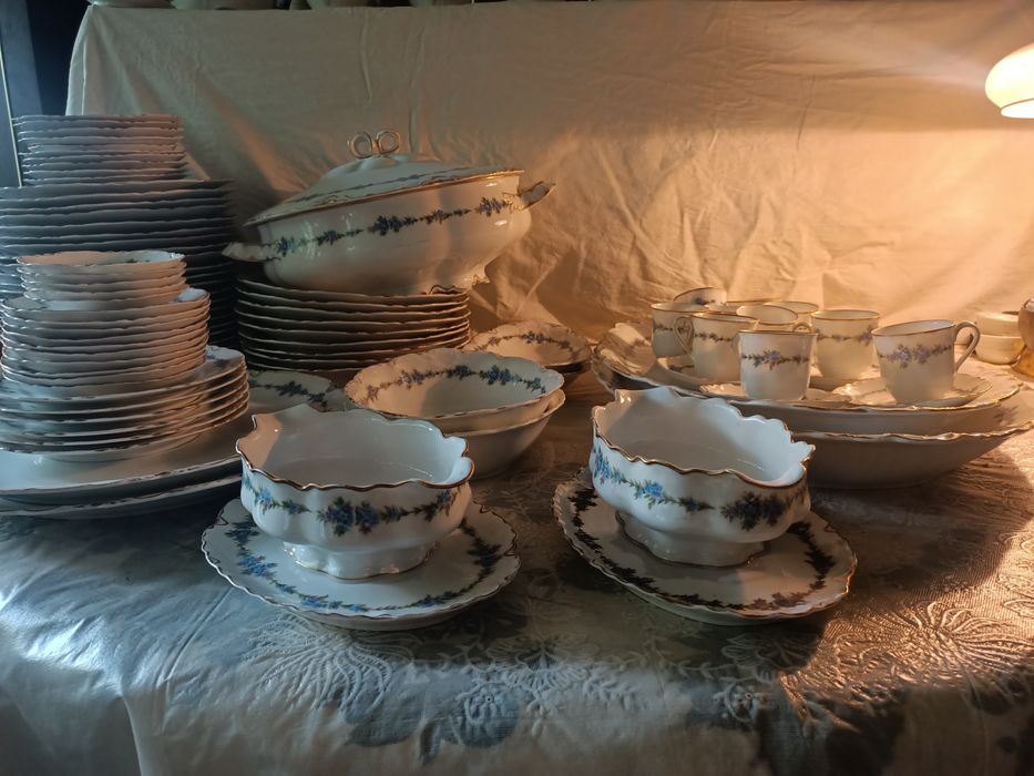 Stara porcelana , Racine Bavaria - zestaw obiadowy na kilkanaście osób