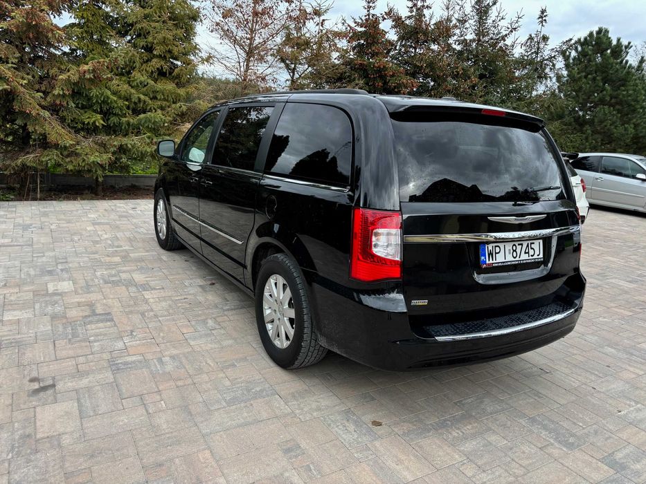 Chrysler Town & Country 3,6 rok 2013