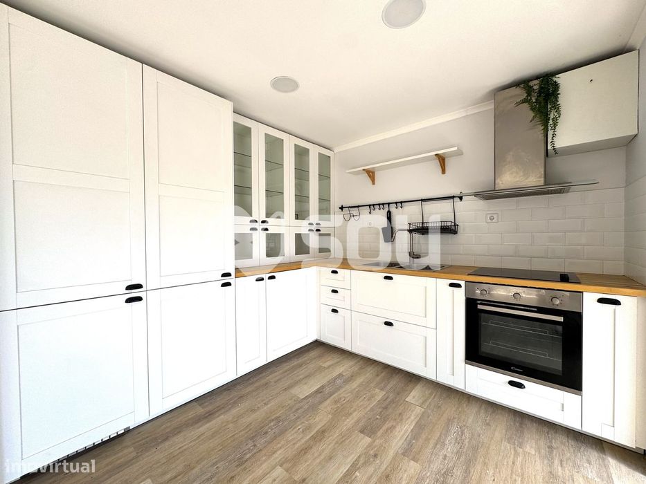 T4 Duplex Remodelado com Garagem Box