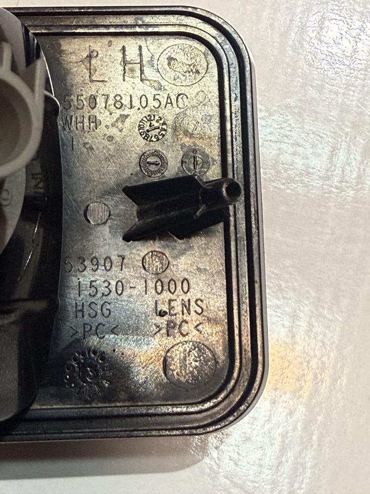 Jeep Wrangler JK lampa tylna przeciwmgielna Mopar