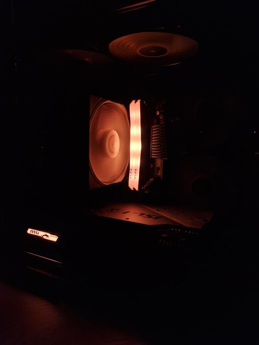 Komputer Gamingowy R5/RX/16gb ramu/Ssd 512gb