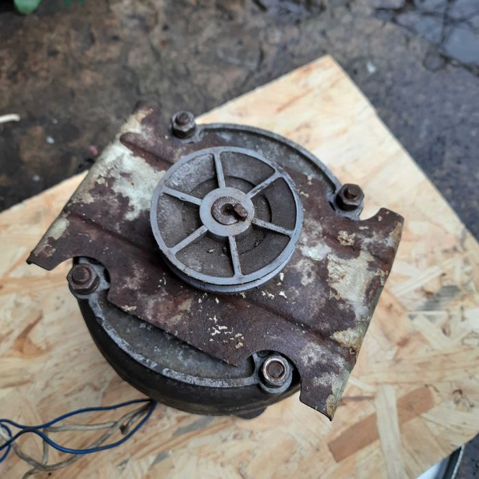 Електромотор з пральної машини