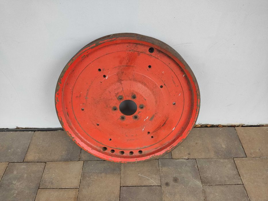 Koło pasowe 3-rowkowe napędu młocarni Bizon