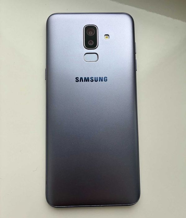Смартфон Samsung Galaxy J8 2018 (J810F) 32Gb
