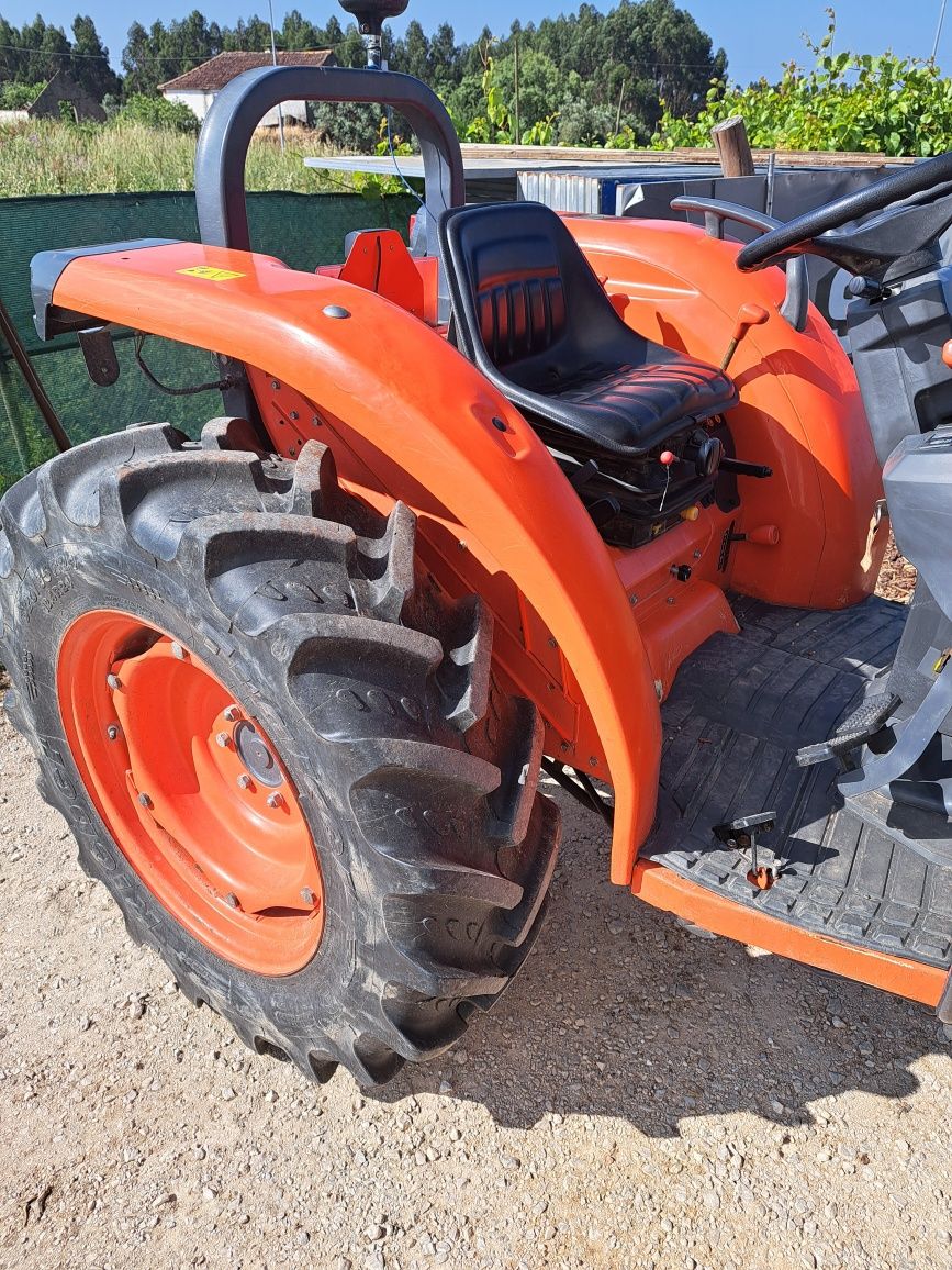 Trator Kubota L3540 com 660 horas