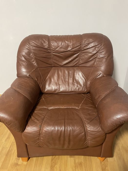 Продам кожаное кресло