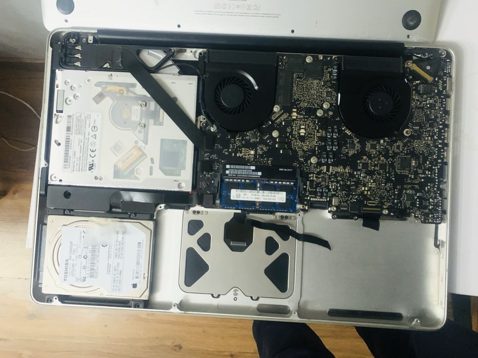 Продам Macbook pro 15 a1286 ( начало 2011г)