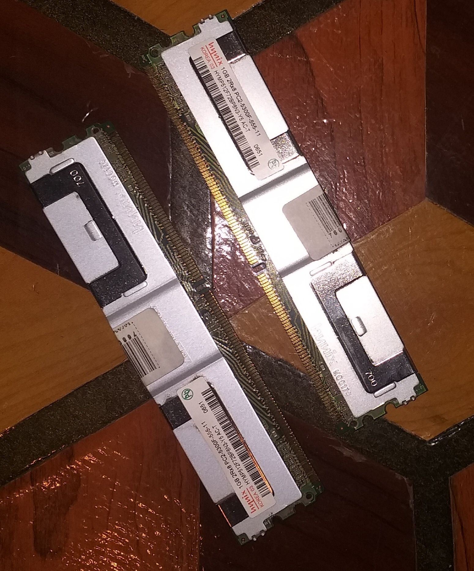Память для сервера HYNIX 1Gb 2Rx8 PC2-5300F-555-11, бу