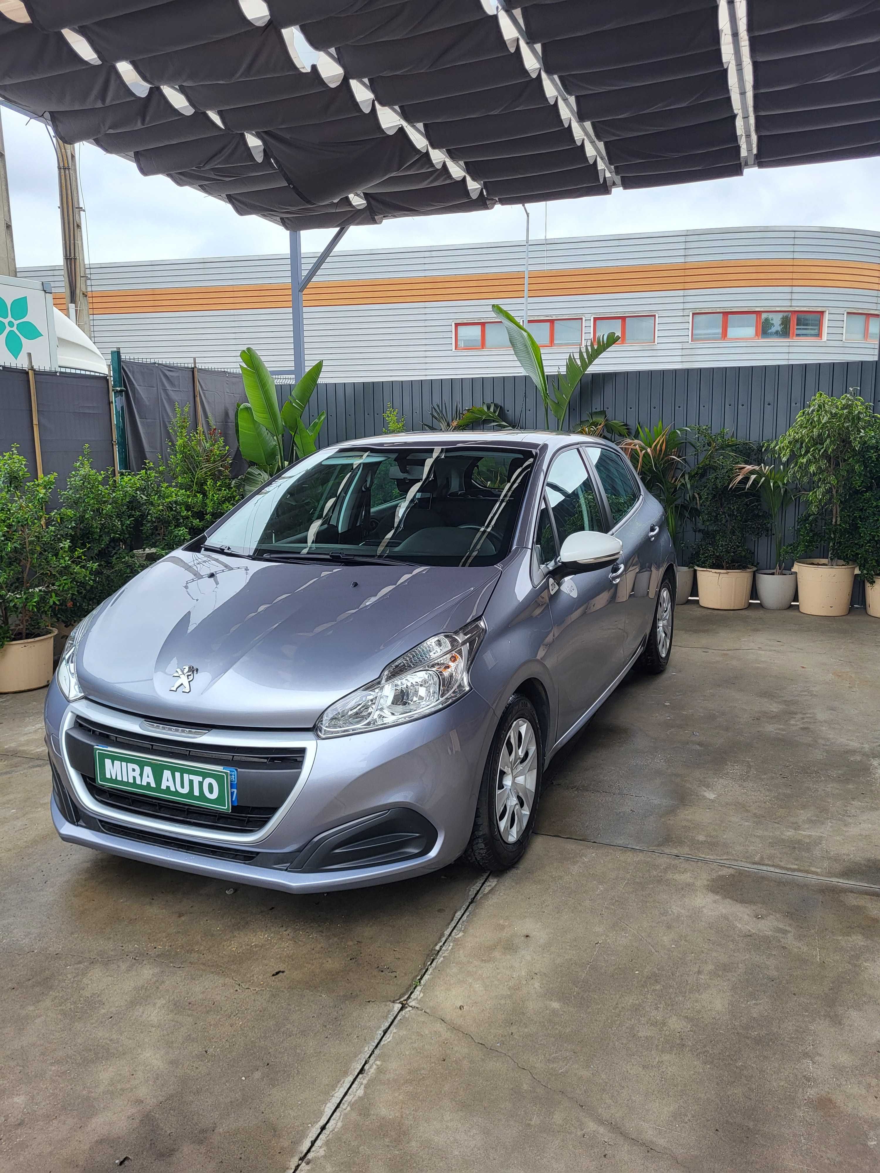 Peugeot 208 1.2vti