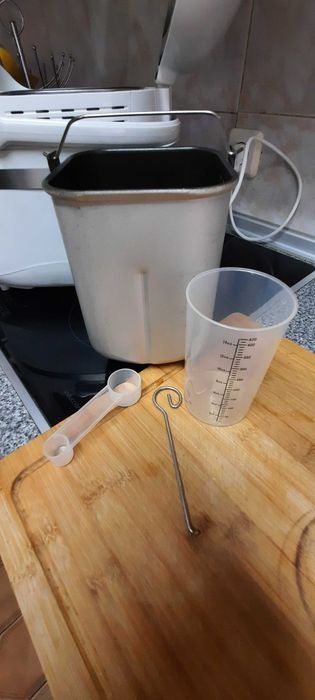 Maquina de fazer pão como nova