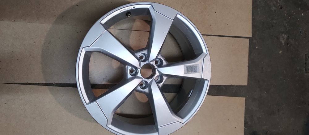 Felga 8x19 et 49 5x112 audi  a3 S3 a4 nowa oem
